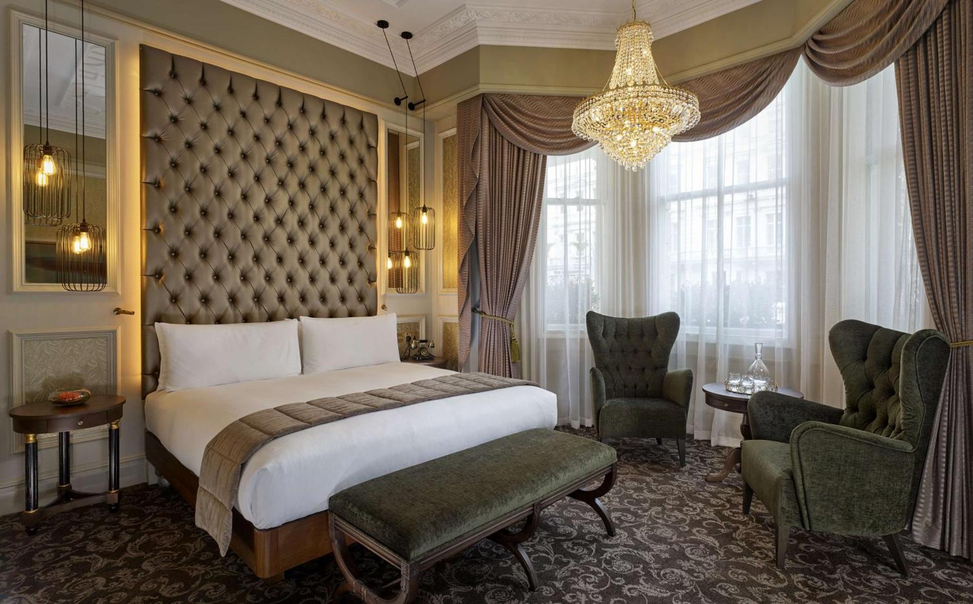 ホテル ダブルツリー バイ ヒルトン ロンドン ケンジントン エクステリア 写真 A bedroom at the hotel